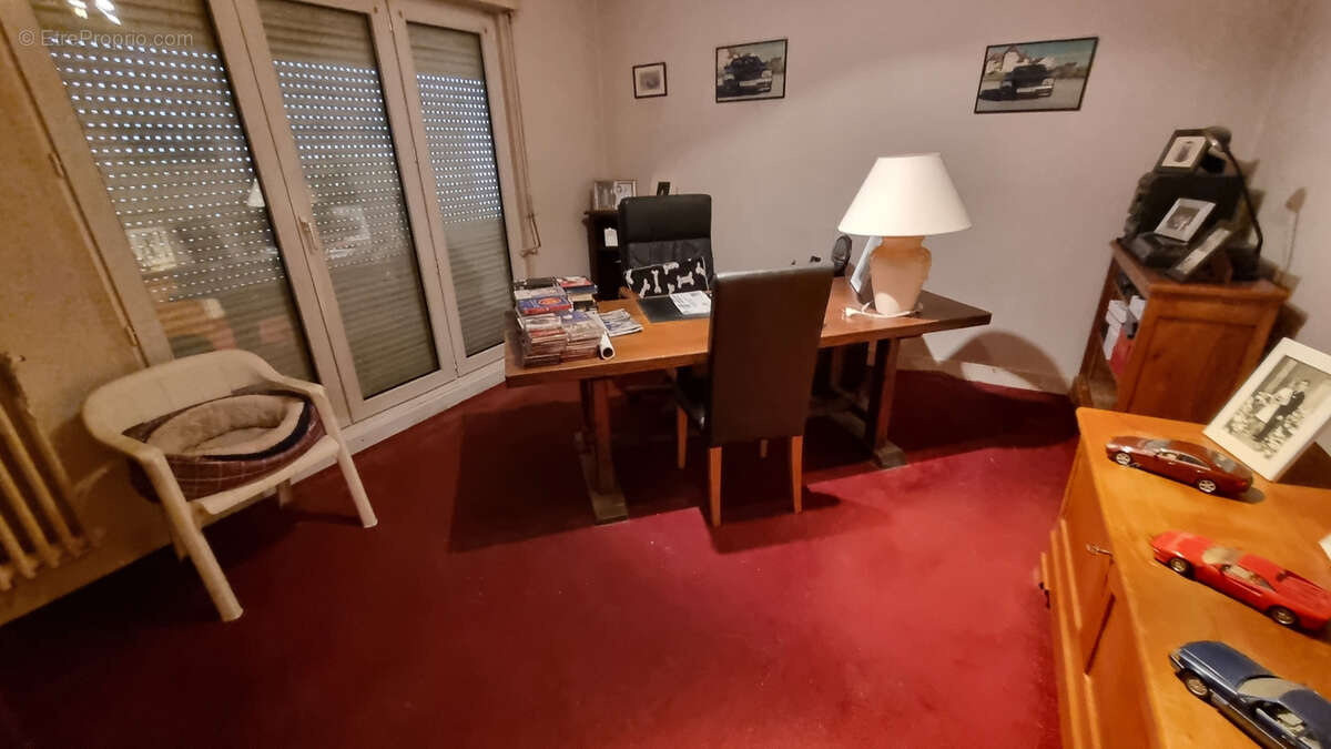 réf 3972 - Immeuble bien situé à usage d'habitation et professionnel avec garages - photo 10
