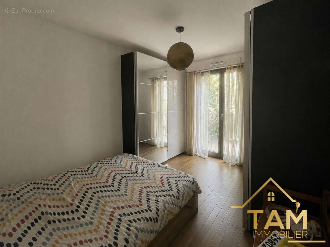Maison à SAINT-CYR-L'ECOLE