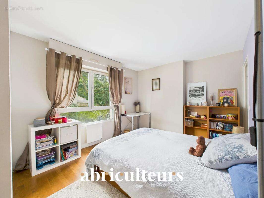 Appartement à LA CELLE-SAINT-CLOUD