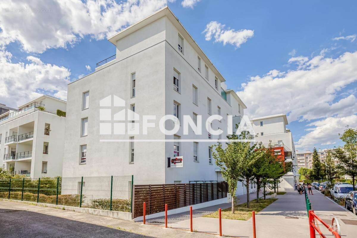 Appartement à LYON-8E