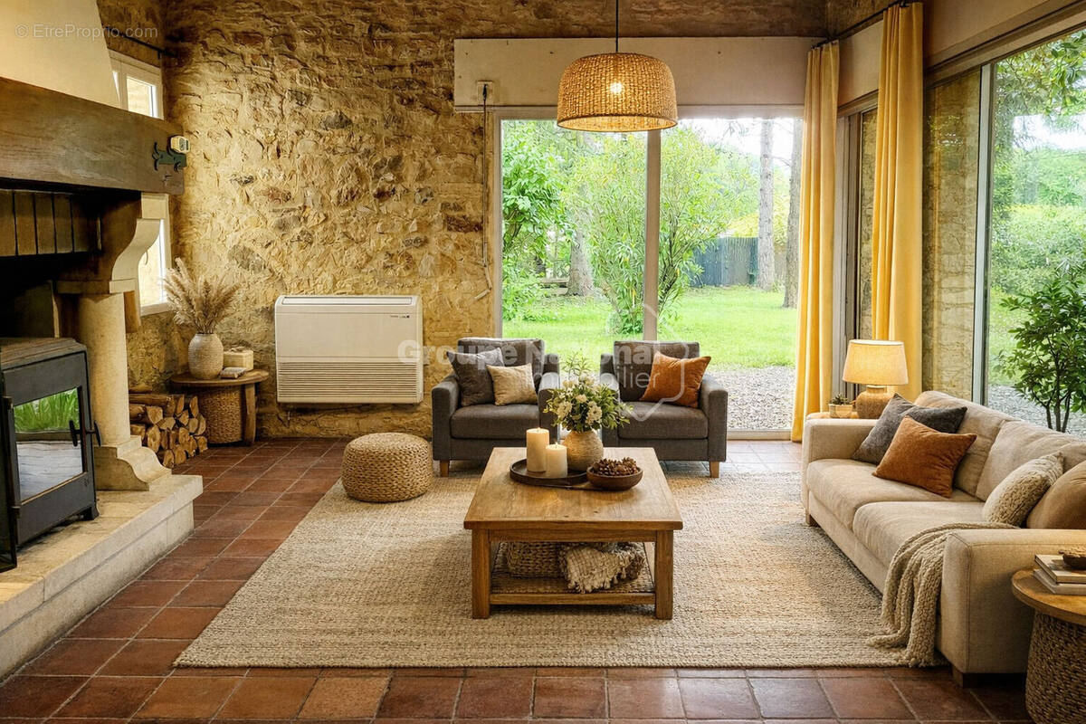 Maison à SAINT-MARCEL-DE-CAREIRET