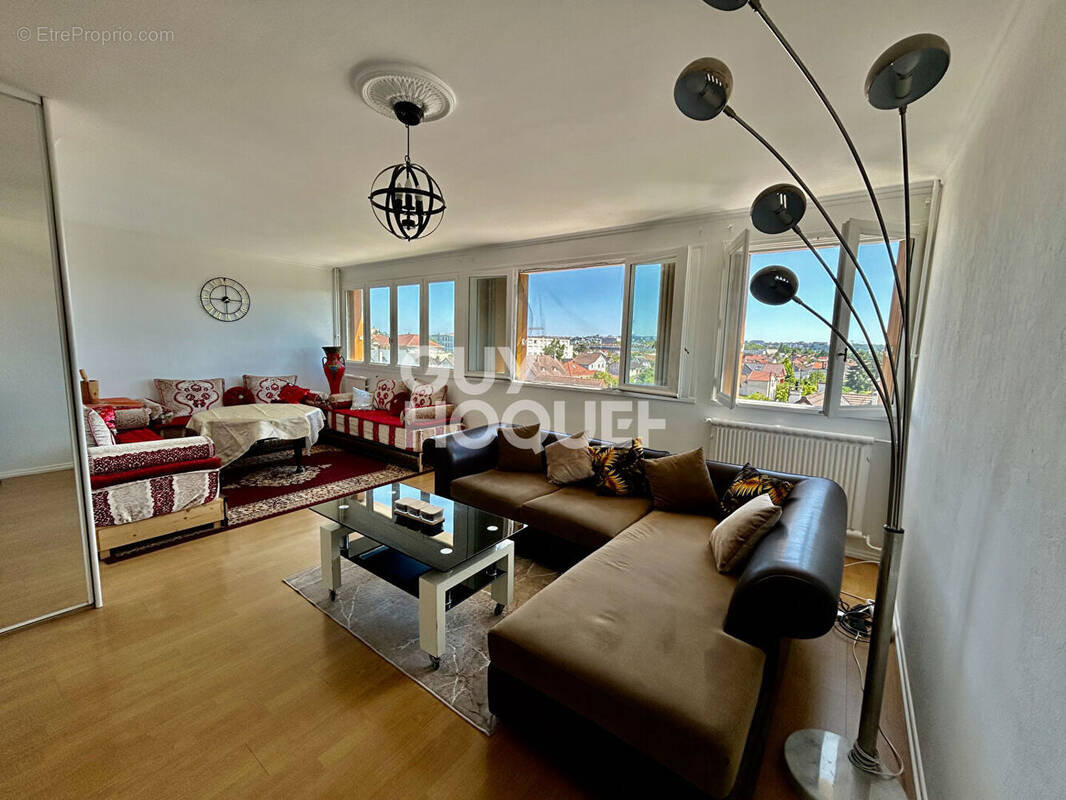 Appartement à NEUILLY-SUR-MARNE