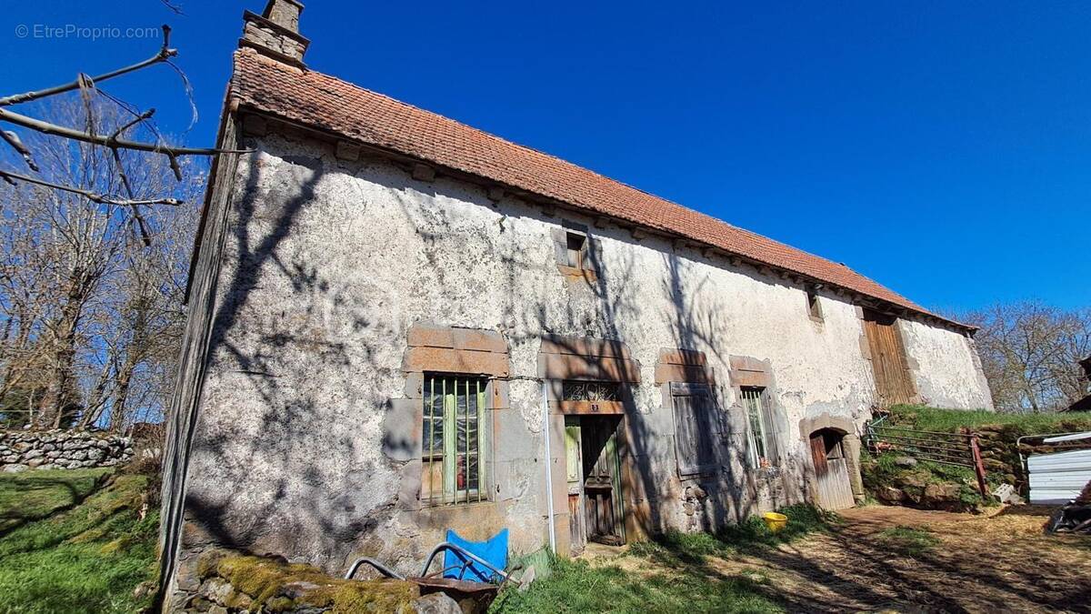 Maison à CHALINARGUES