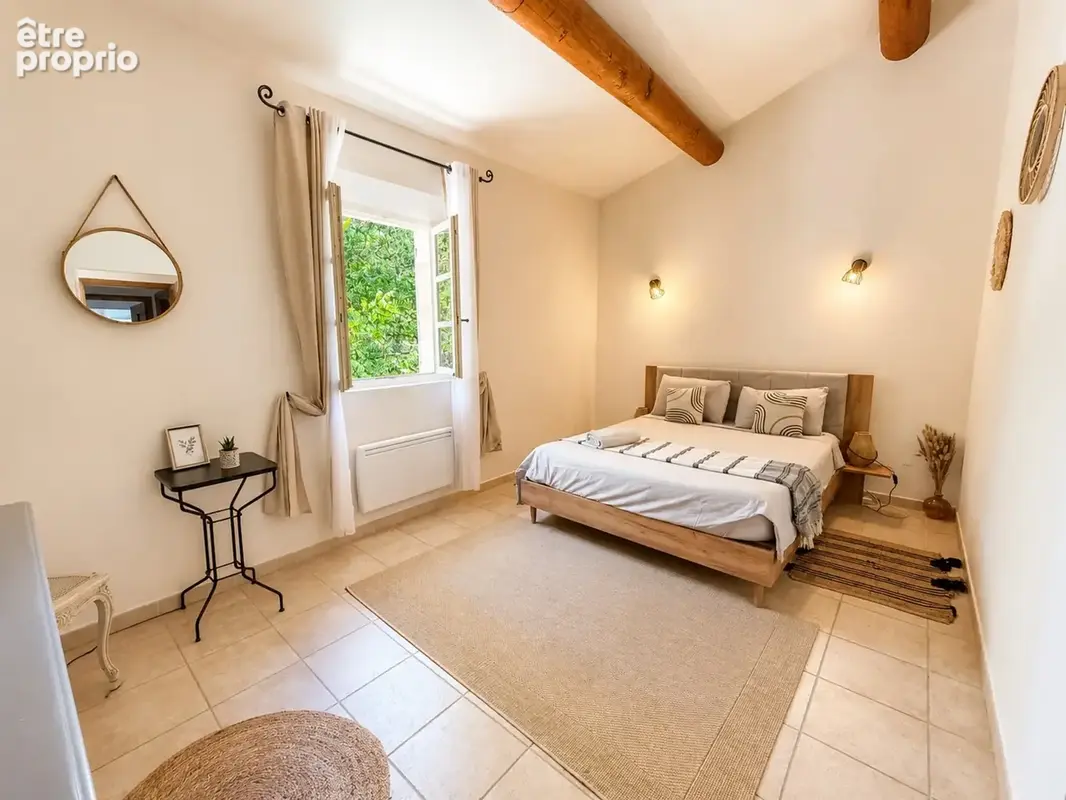 Mas du XVIIIe siècle de 210 m2, piscine, jardin de 6400 m2  OPPEDE (84) - photo 8