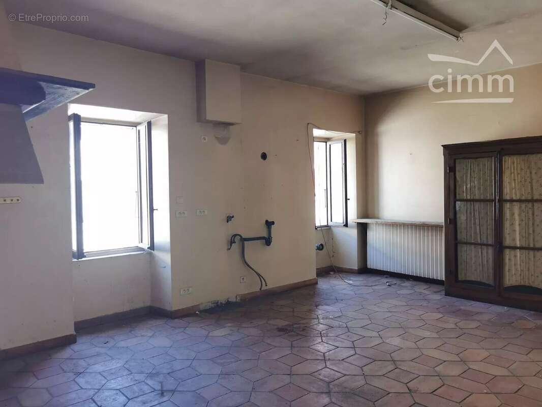 Maison à LABLACHERE