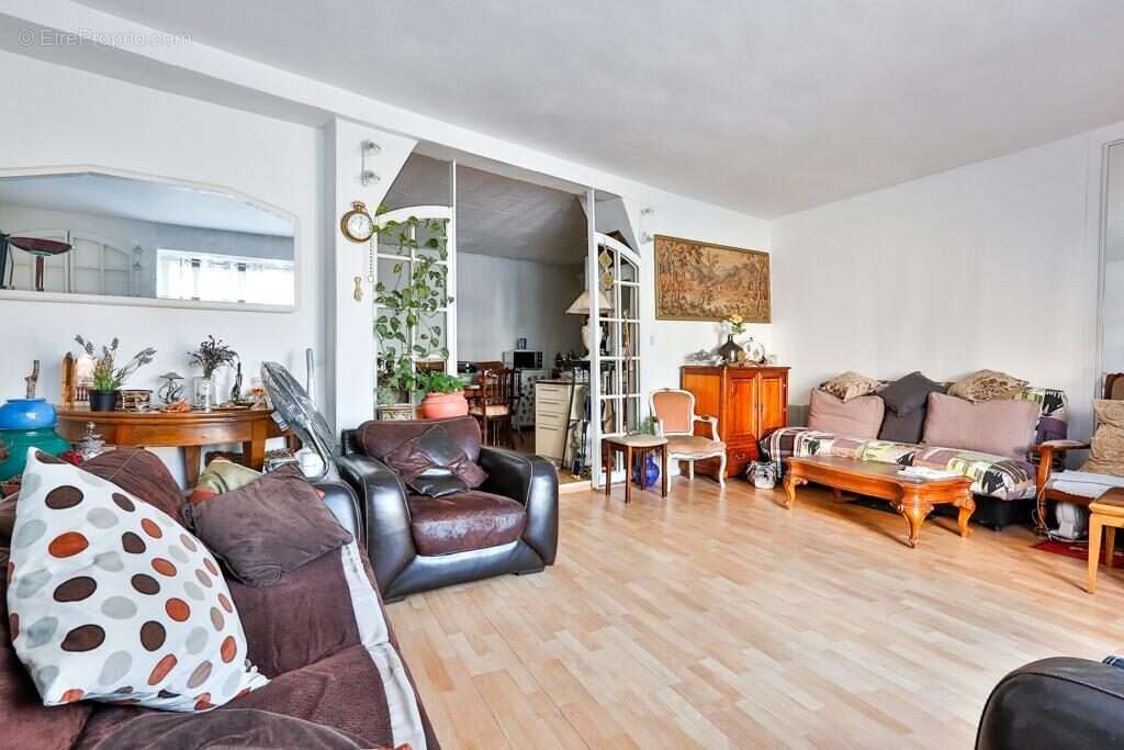 Appartement à ISSY-LES-MOULINEAUX