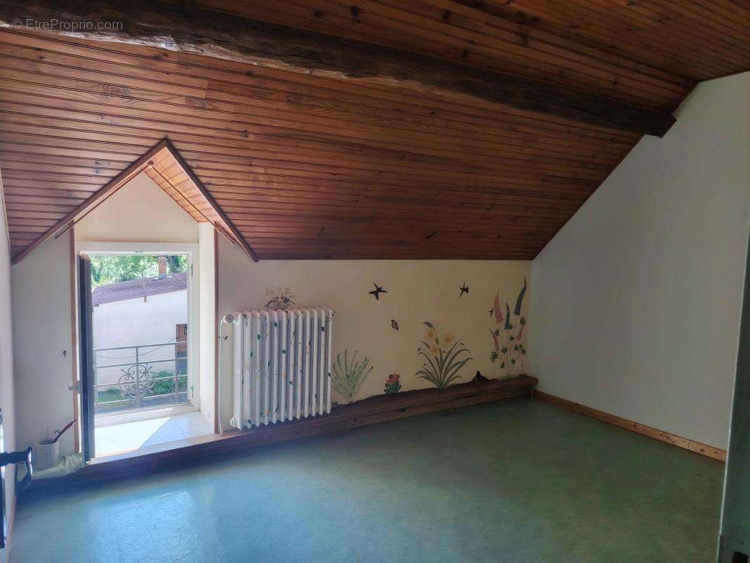 Maison à DANGE-SAINT-ROMAIN