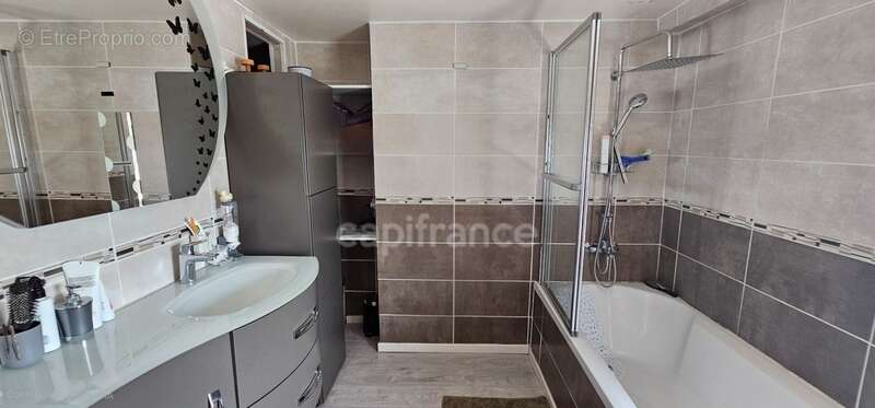 Maison à SALINS-LES-BAINS