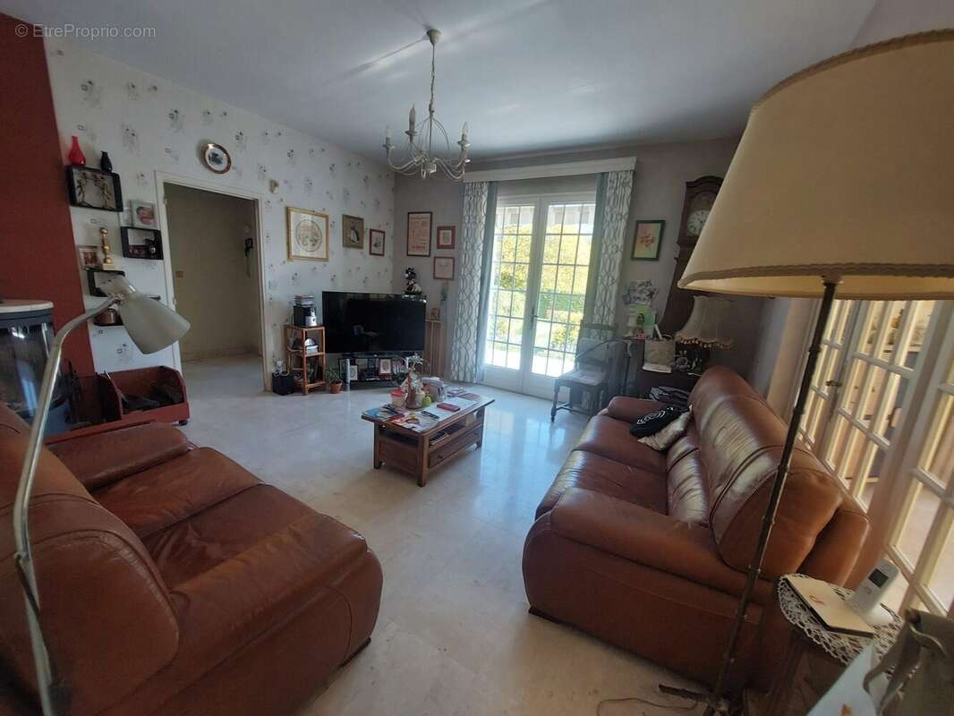 Maison à SAINTE-MAURE-DE-TOURAINE