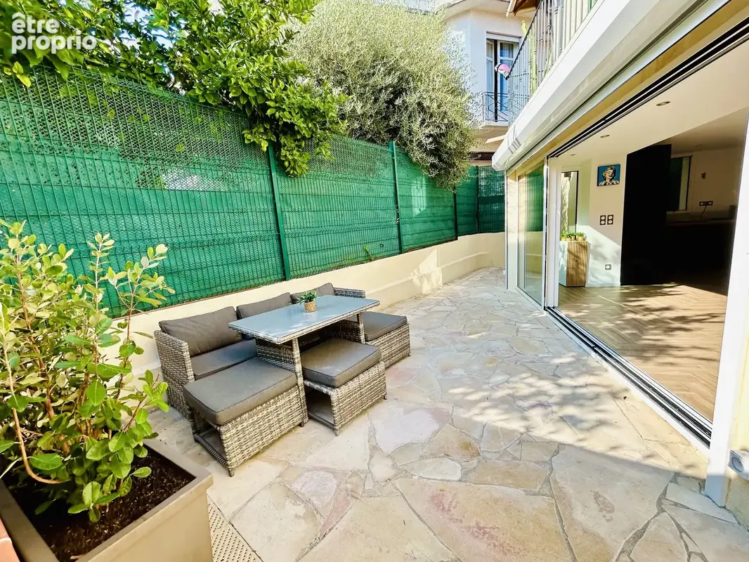A vendre- maison de ville- refaite a neuf - cannes - bas mont fleury a 15 minutes croisette - photo 2