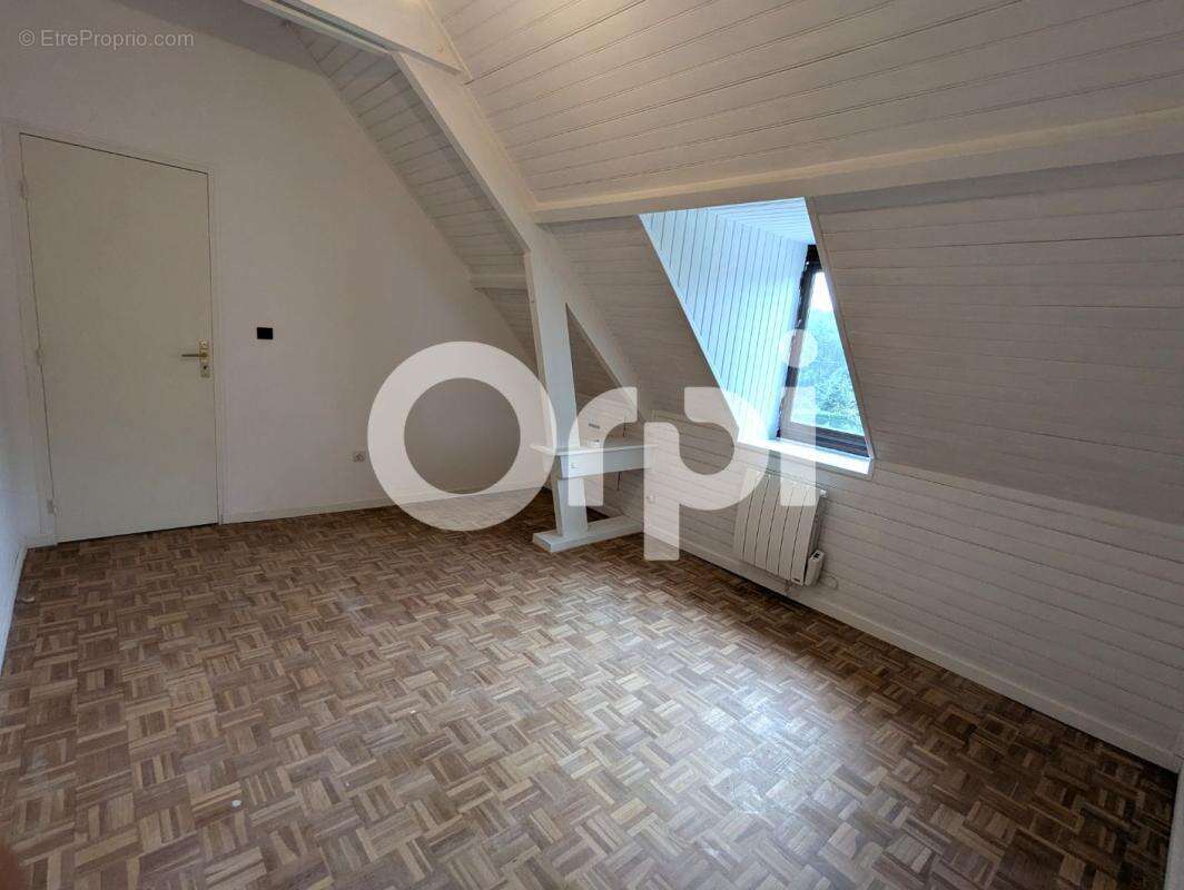 Maison 104 m², 4 chambres, et son jardin de 1329 m², a vendre a cuise-la-motte (60350) - - photo 7