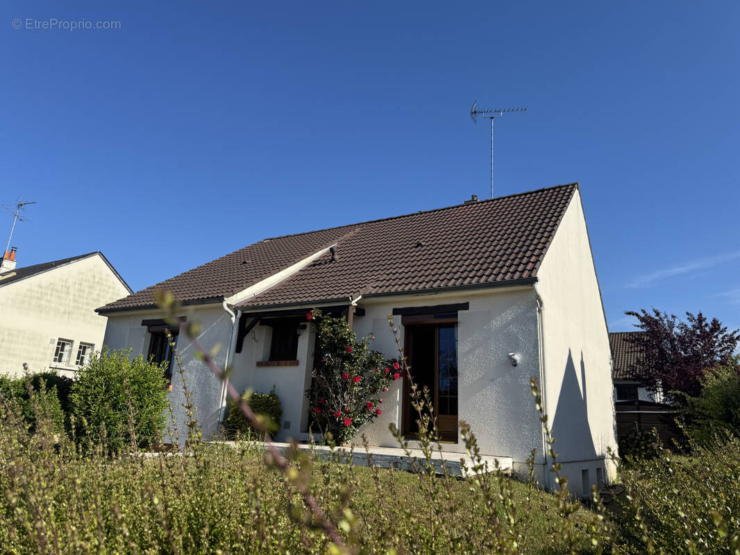 Maison à FLEURY-LES-AUBRAIS
