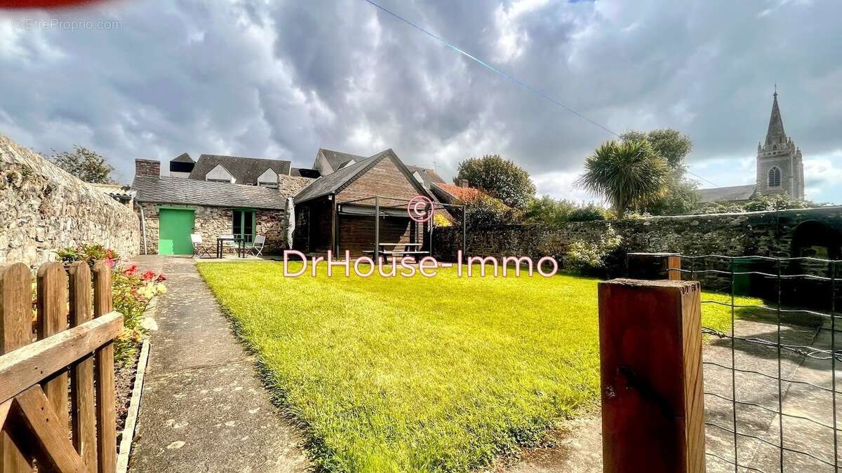 Maison à LA HAYE-DU-PUITS