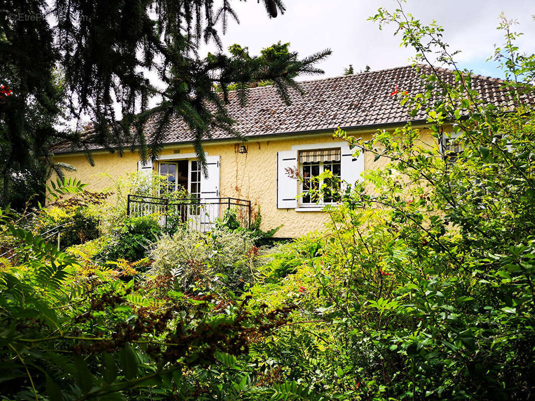 Maison à SAINT-GERMAIN-LE-GAILLARD