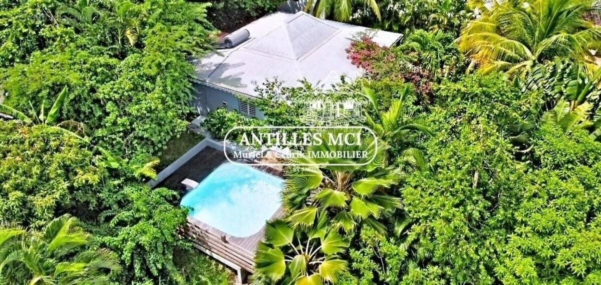 Photo 1 - Maison à LES TROIS-ILETS