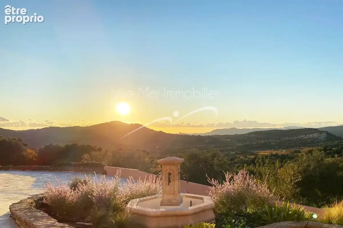 Un domaine au cœur de la Provence - photo 2