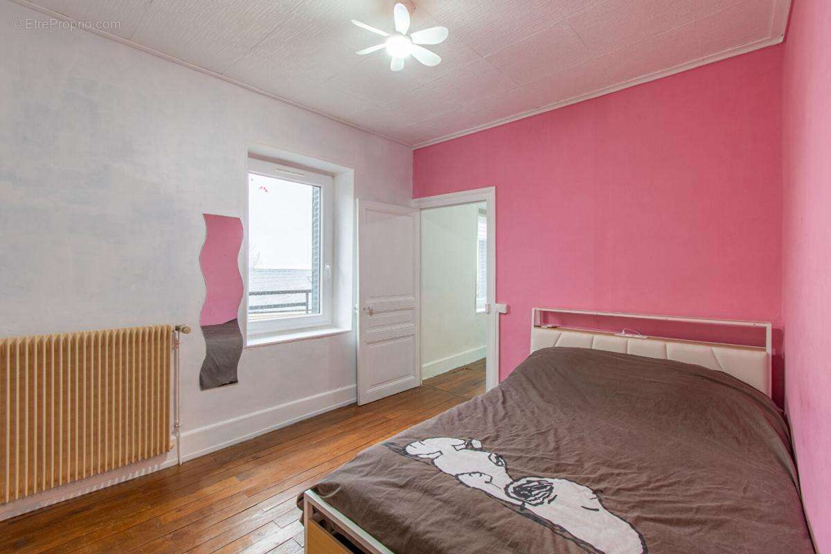 Maison à SAINT-GEORGES-SUR-LA-PREE