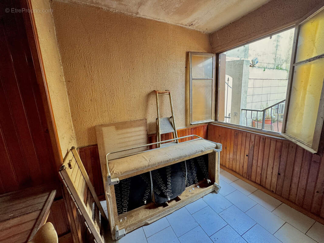 Appartement à MARSEILLE-5E