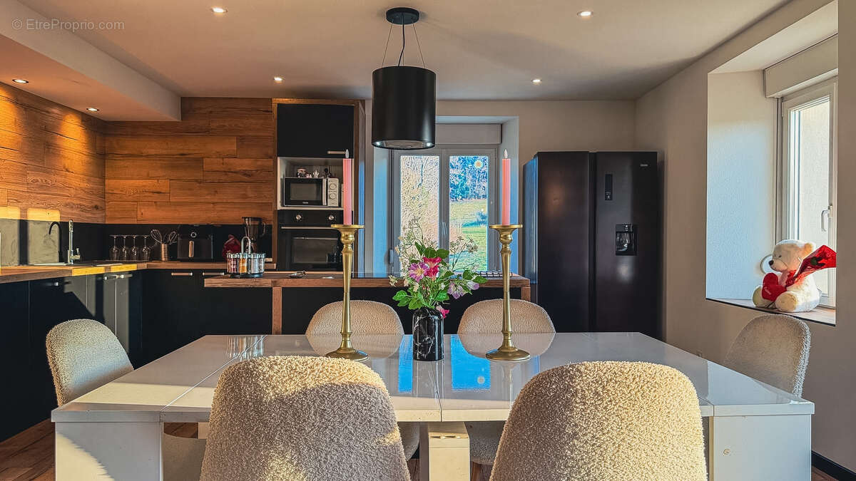 Appartement à ORCHAMPS-VENNES