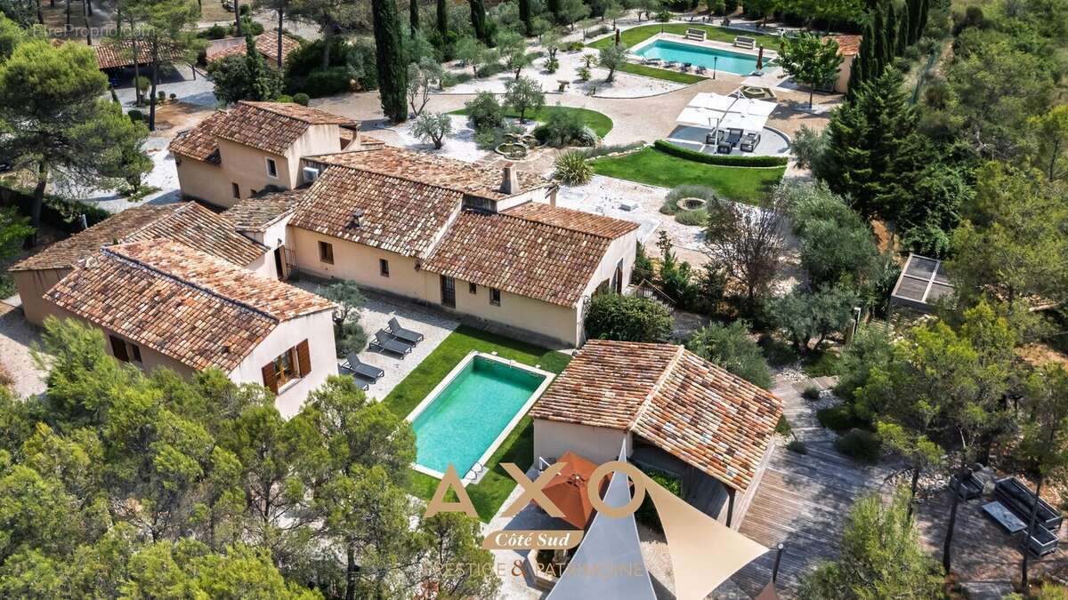 Saint marc jaumegarde - vue sainte victoire - ensemble immobilier - 2 maisons - 380 m2  - appartements - jacuzzi - spa - 2 pisci - photo 20