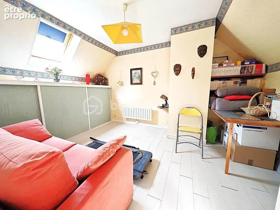 Maison familiale de 120,78 m² habitable sur sous sol de 81 m² edifier sur terrain clos de 1280 m² - photo 9