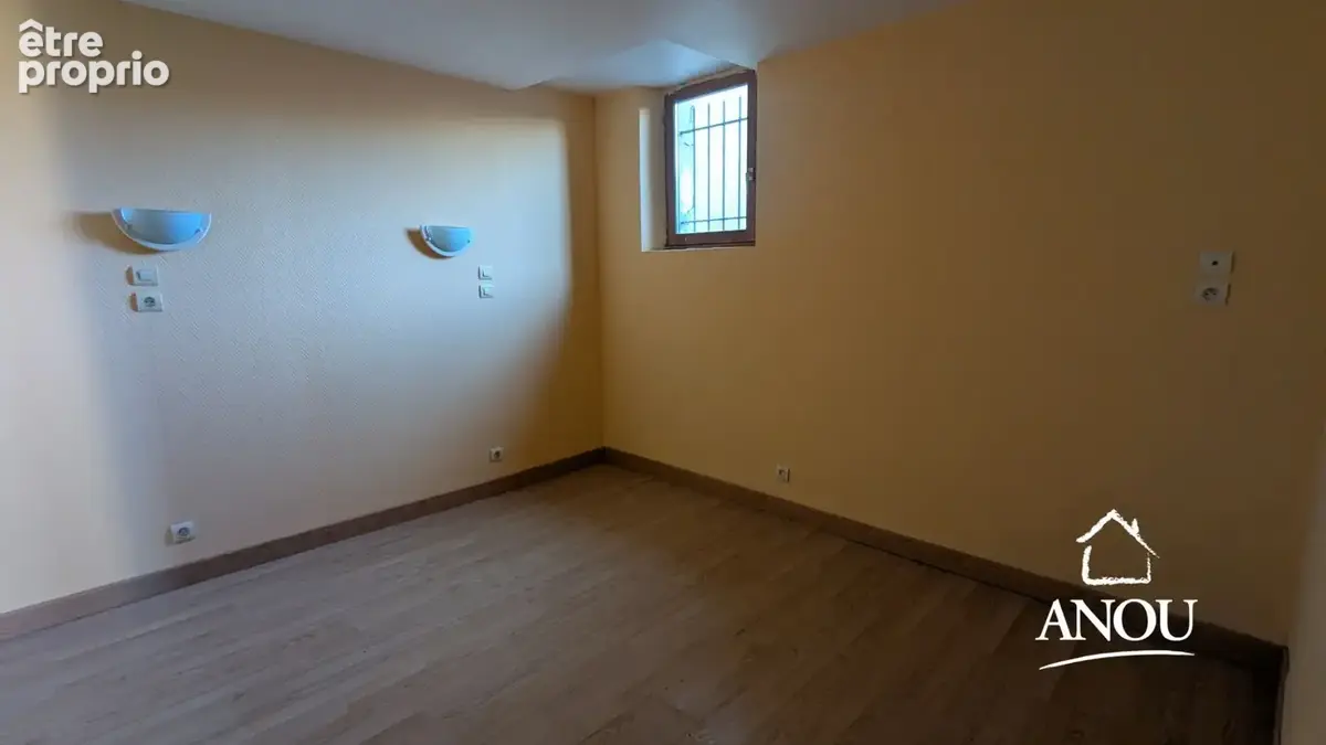 Maison de ville avec grange - photo 11