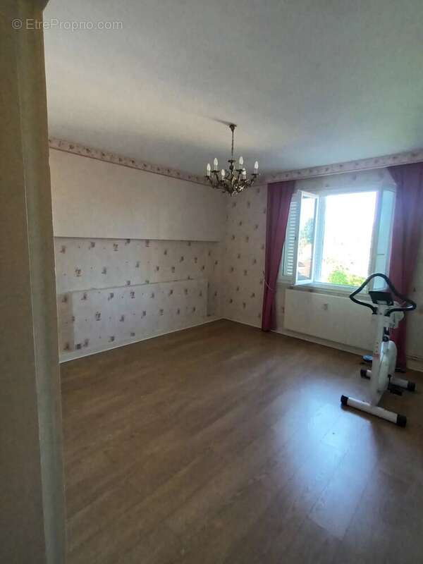 Appartement à MONTCEAU-LES-MINES