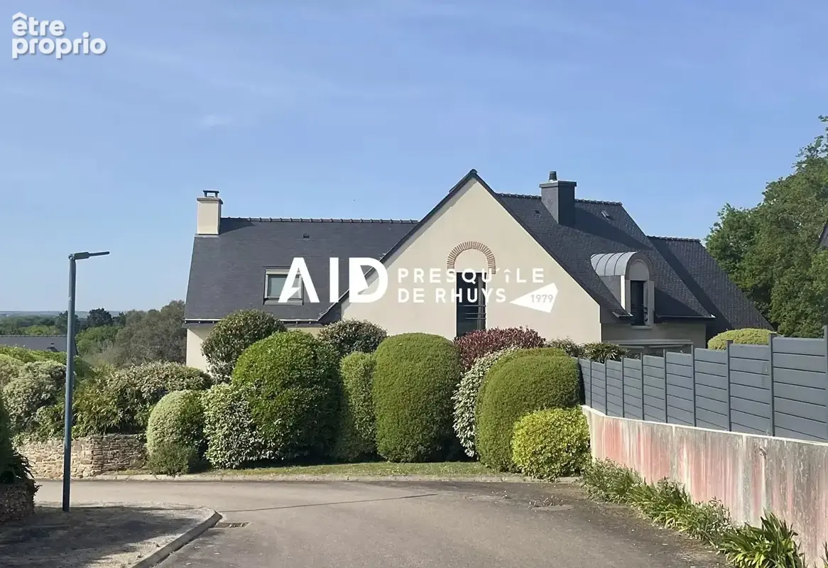 Maison 220 m² aux portes du bourg de Sarzeau. - photo 3