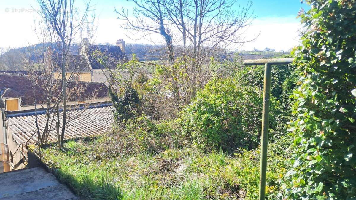 Maison à CORVOL-L&#039;ORGUEILLEUX