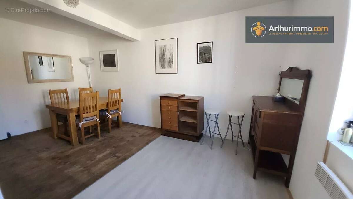 Maison à SAINTE-COLOMBE-SUR-L&#039;HERS