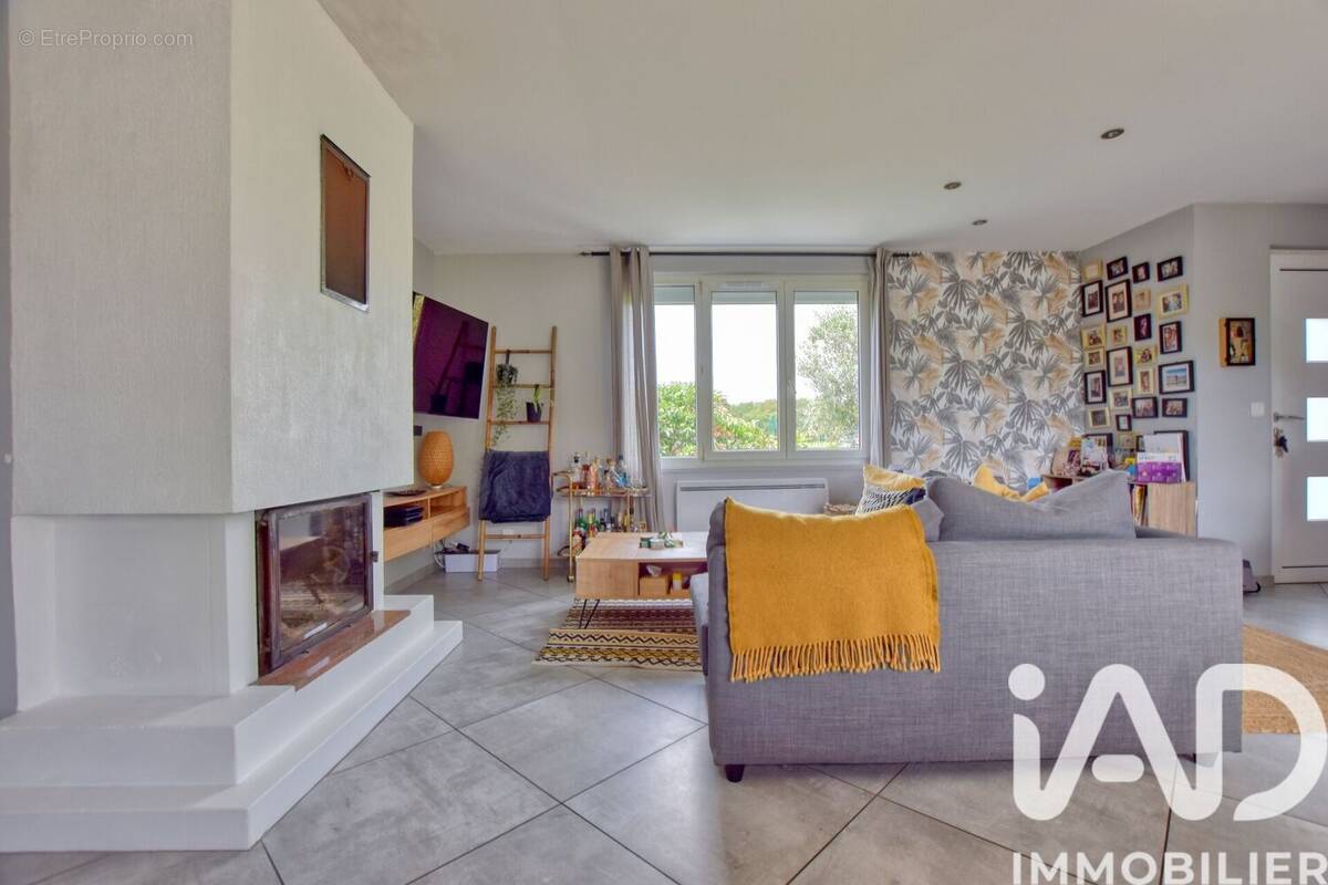 Photo 1 - Maison à LE TAILLAN-MEDOC