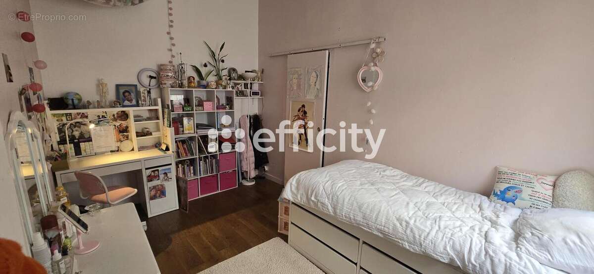 Appartement à PARIS-11E