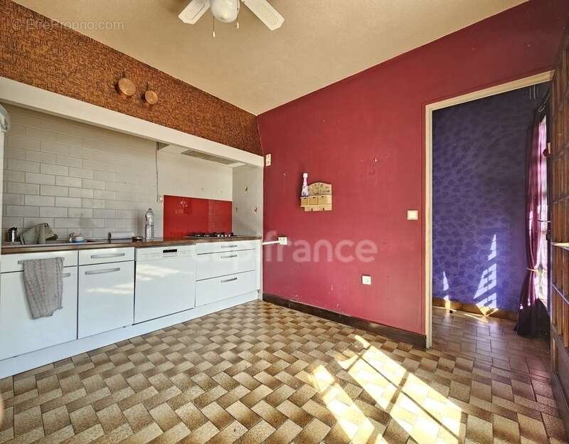 Maison à PANISSIERES