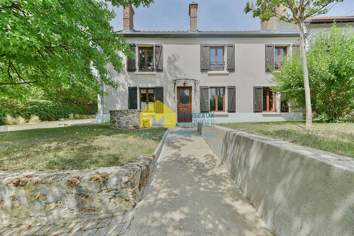 Maison à MARCOUSSIS