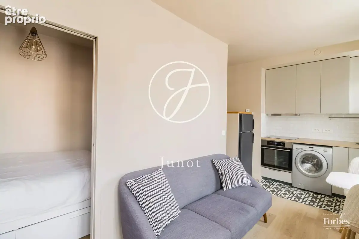 Paris 7e - GROS CAILLOU / RUE AMÉLIE - Studio / 2 pièces - 23,17m² - 1 chambre - Dernier étage - Vue dégagée - photo 9