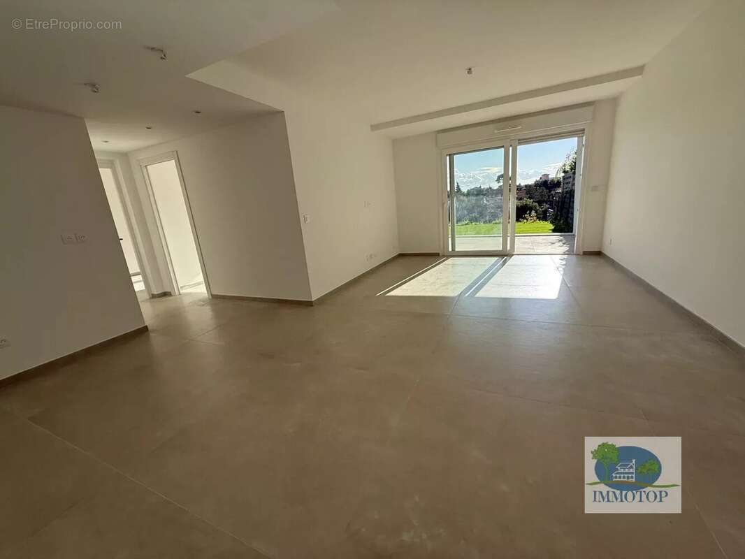 Appartement à ROQUEBRUNE-CAP-MARTIN