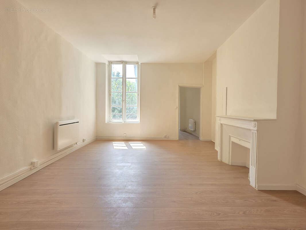 Studio en parfait état - centre ville Saint Germain en Laye - photo 8