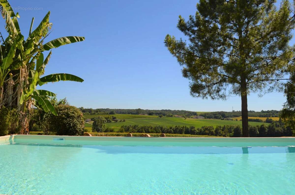 Magnifique manoir en position dominante avec piscine - photo 2