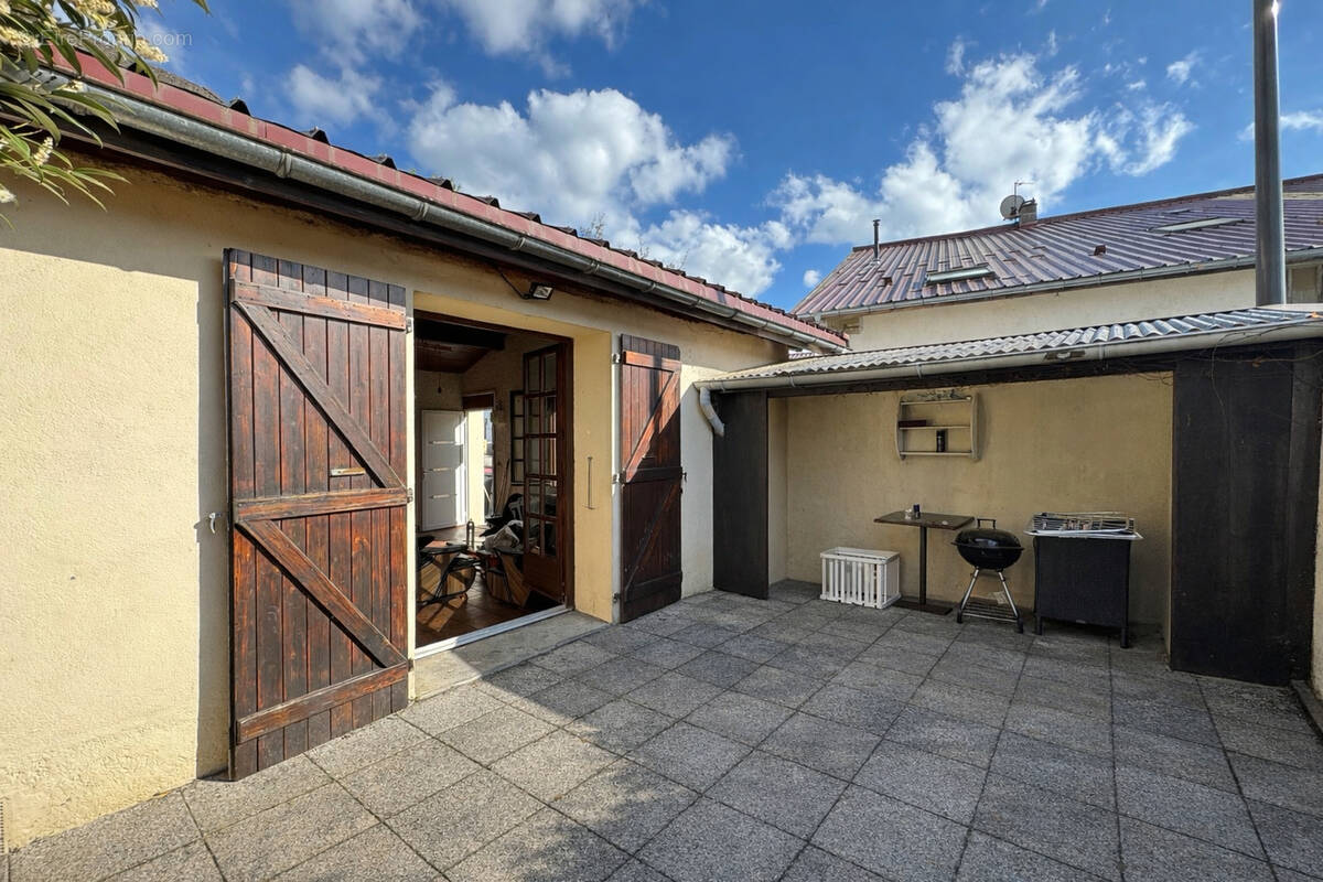 Maison à OYONNAX