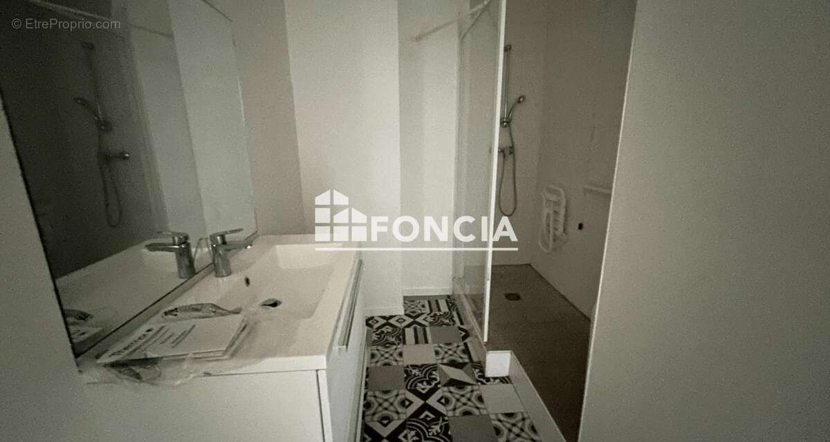 Appartement à MONT-SAINT-AIGNAN