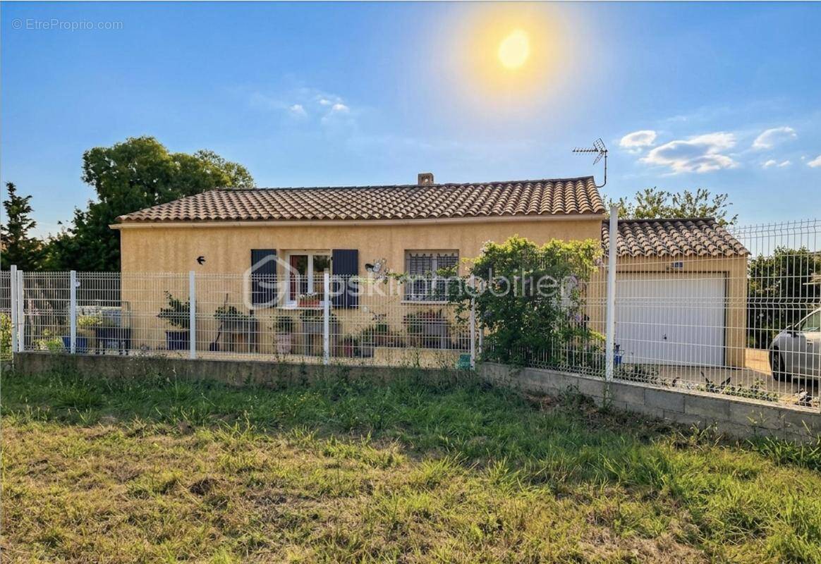 Maison à SAINT-HILAIRE-DE-BRETHMAS