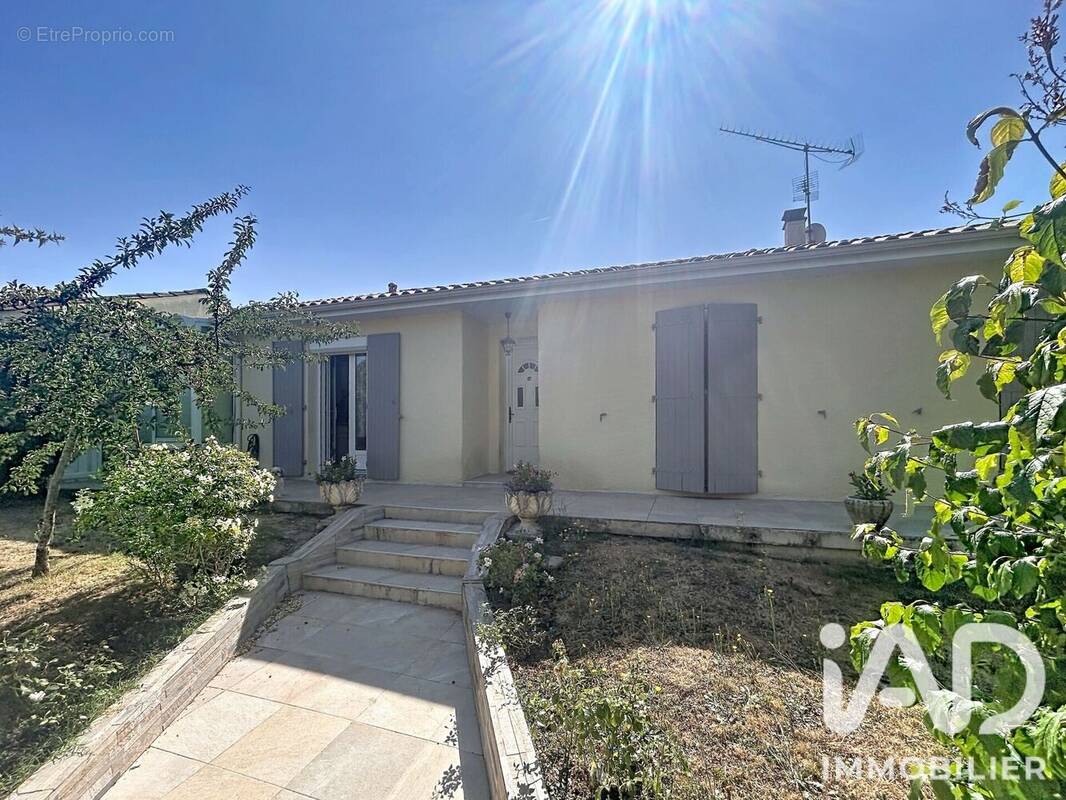 Photo 1 - Maison à LINARS