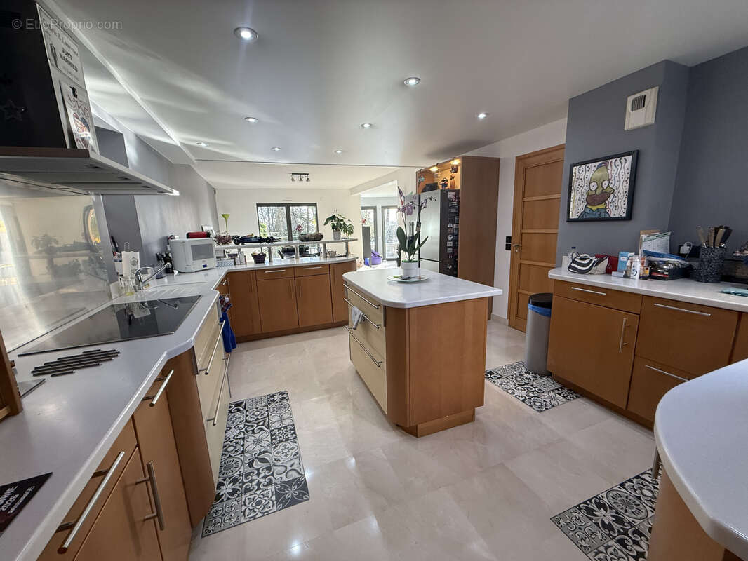 Maison 300 m² à Margency  - photo 4