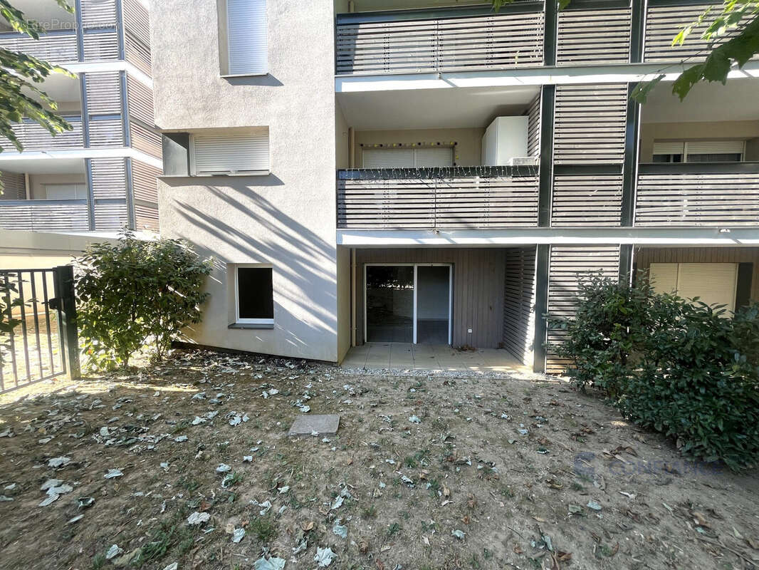 Appartement à DECINES-CHARPIEU