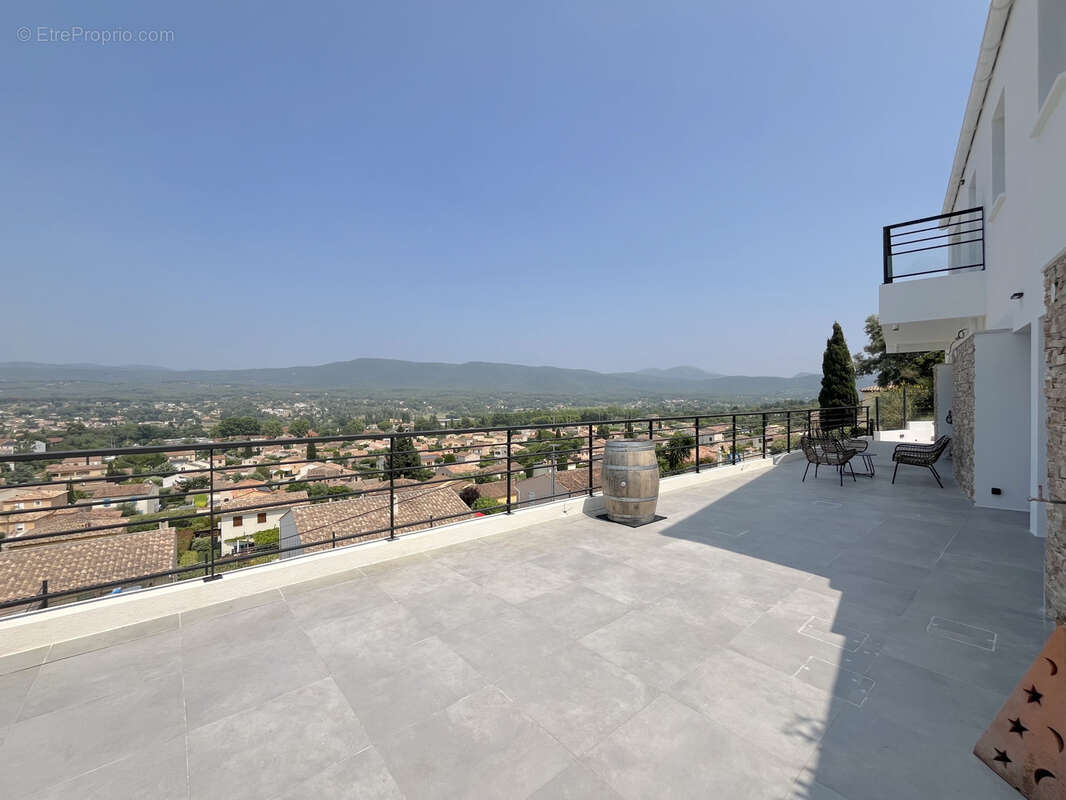 Appartement à LE BEAUSSET