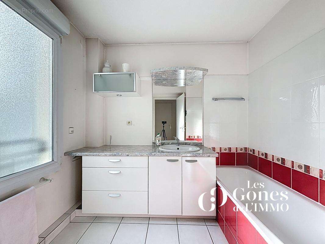 Appartement à TASSIN-LA-DEMI-LUNE