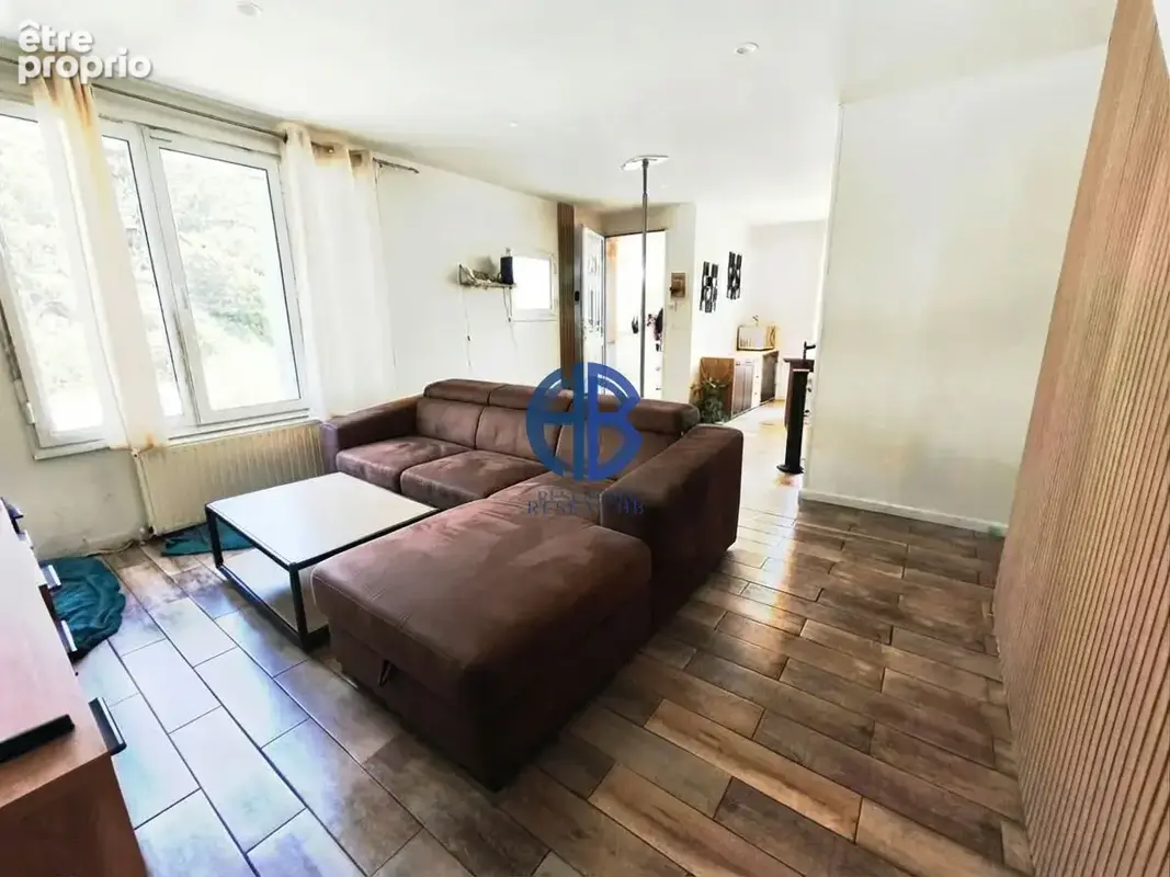 Bouvesse-Quirieu ? Maison 103 m² avec piscine 9 x 4 m, terrain 670 m² et panneaux solaires - photo 3