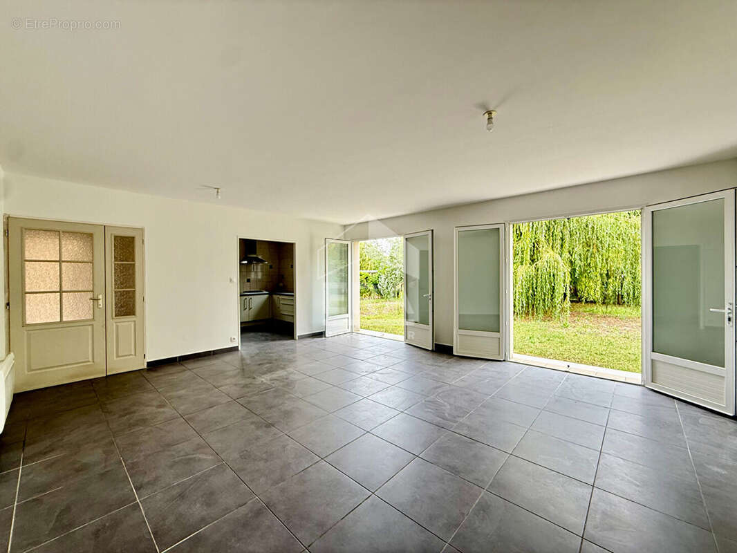 Belle maison plain-pied - 3 chambres - quartier calme - photo 4
