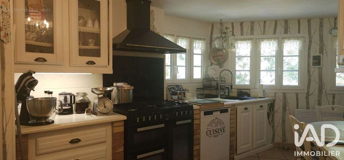 Maison 384 m² à Villeneuve-Lecussan  - photo 8