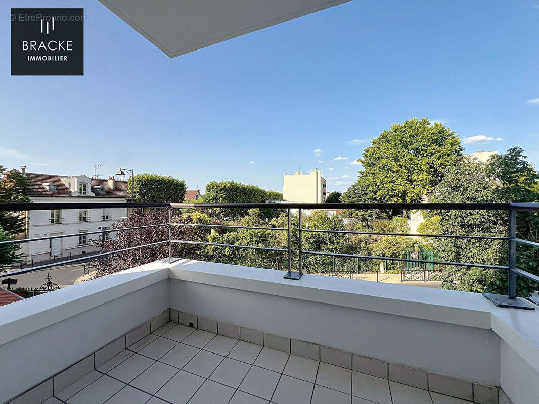 Appartement à COURBEVOIE